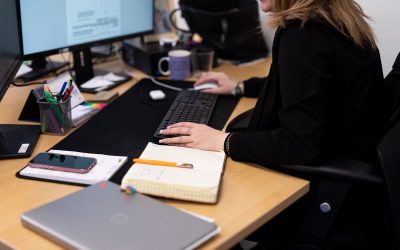 Lexique du BTP : comprendre les acronymes indispensables d’un projet de construction