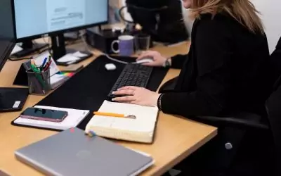 Lexique du BTP : comprendre les acronymes indispensables d’un projet de construction